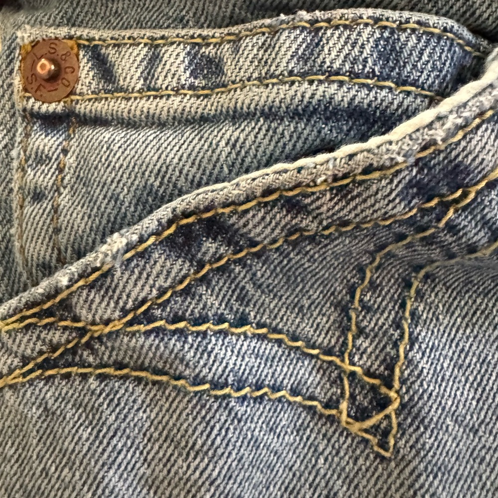 LEVIS Shorts - Picture 11 of 12